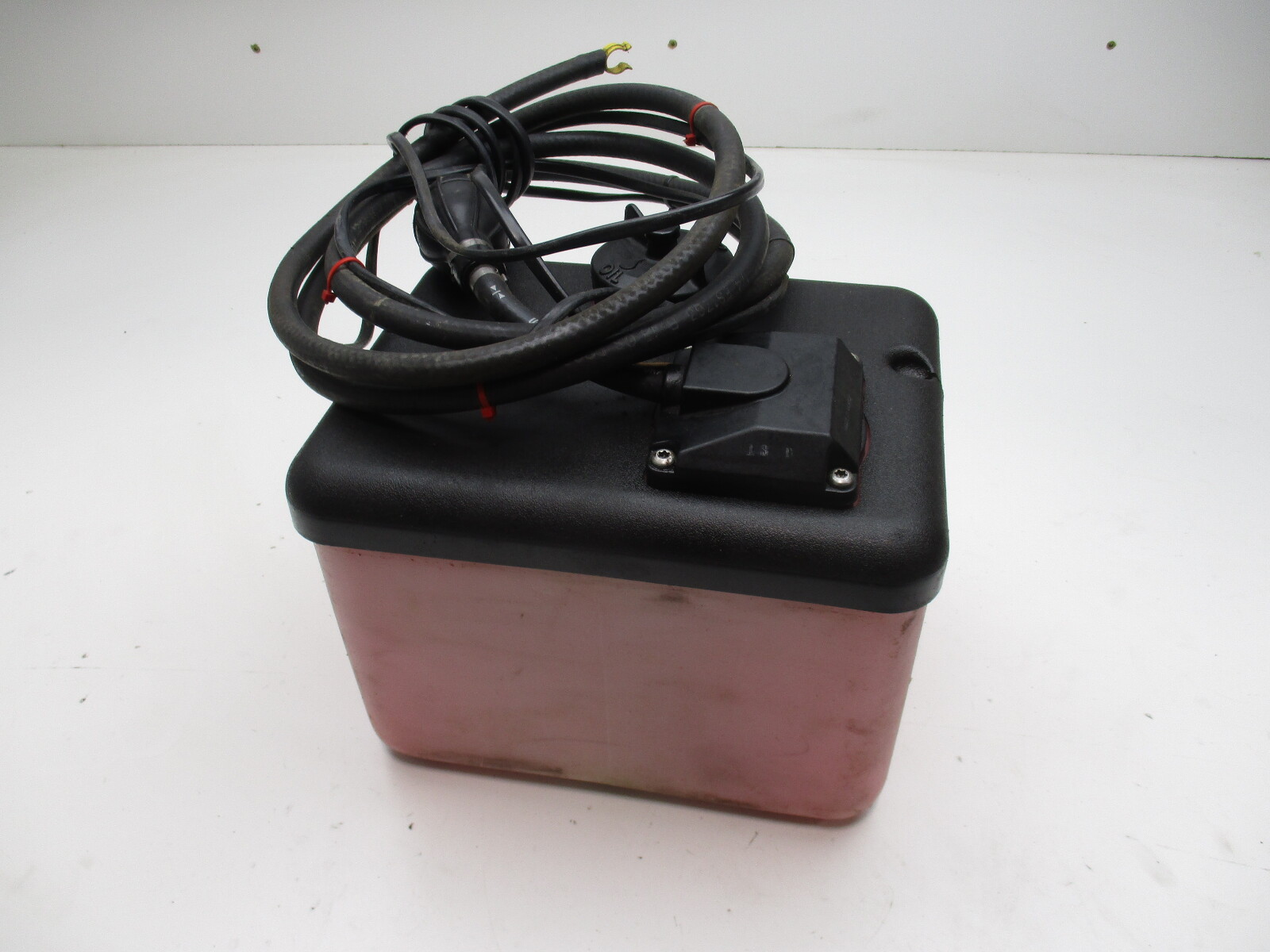 0175529 OMC Evinrude Johnson Outboard 1.8 Gallon Remote Oil Tank  0175529