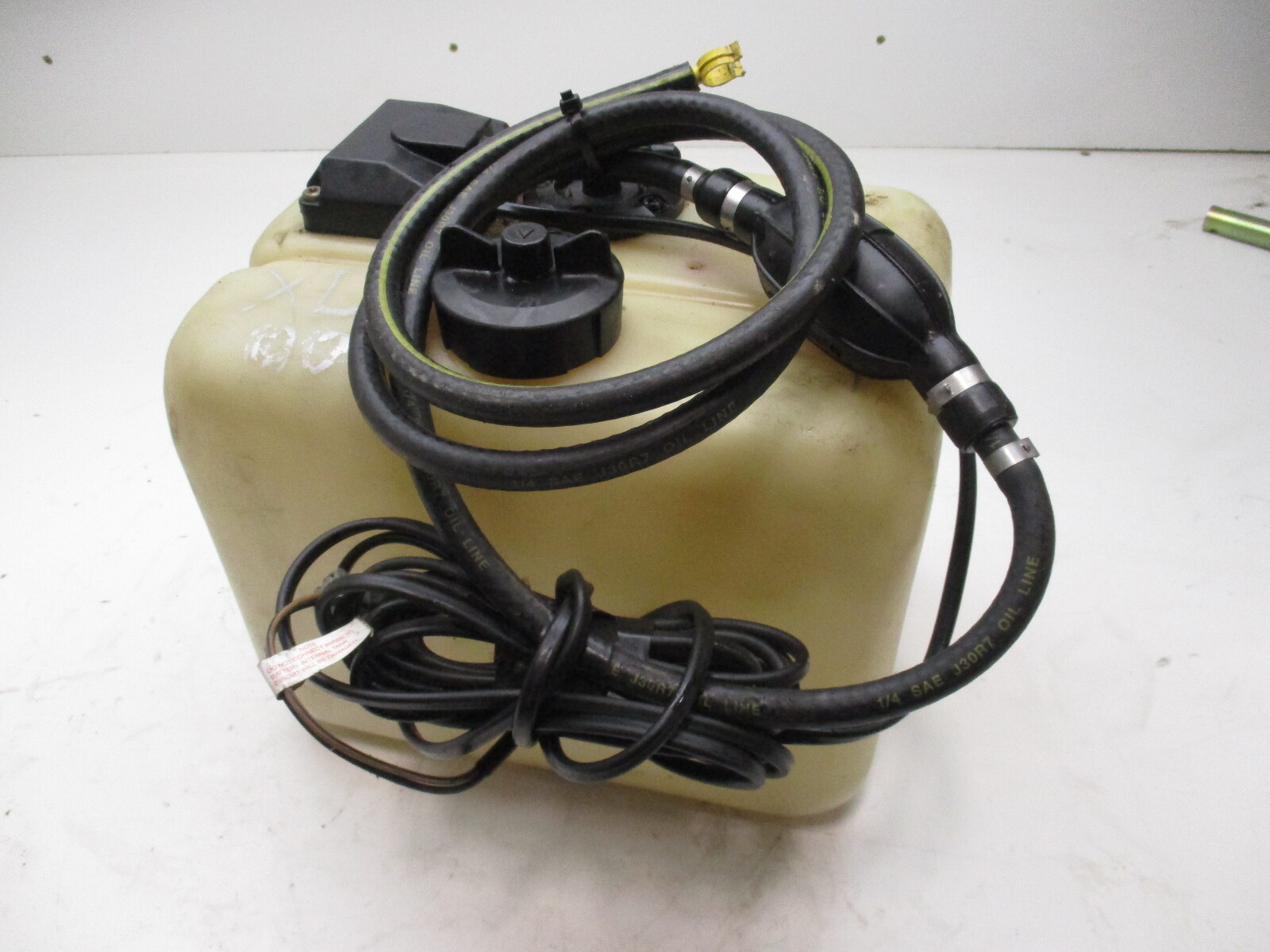 0176996 176996 OMC Evinrude Johnson 3 Gallon Oil Tank Kit
