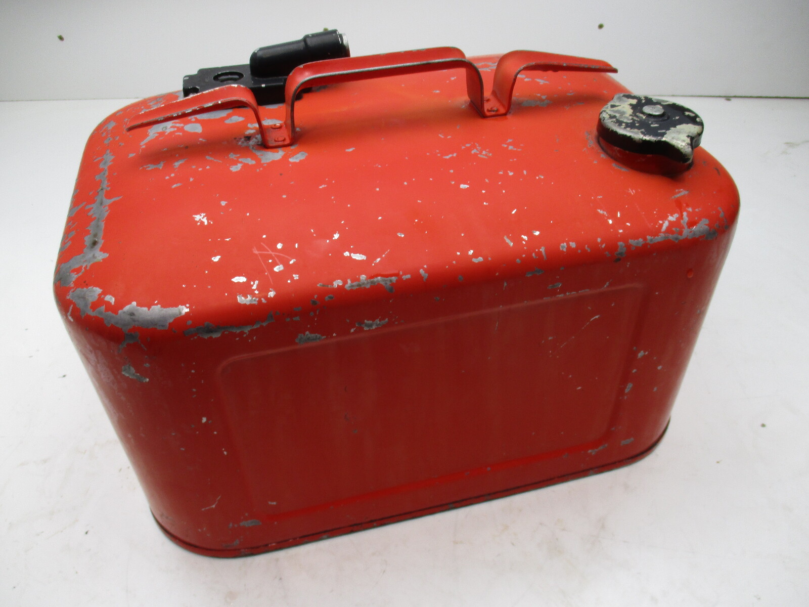Quicksilver Mercury Mariner Outboard Remote Fuel Gas Tank Can Metal 6 Gallon