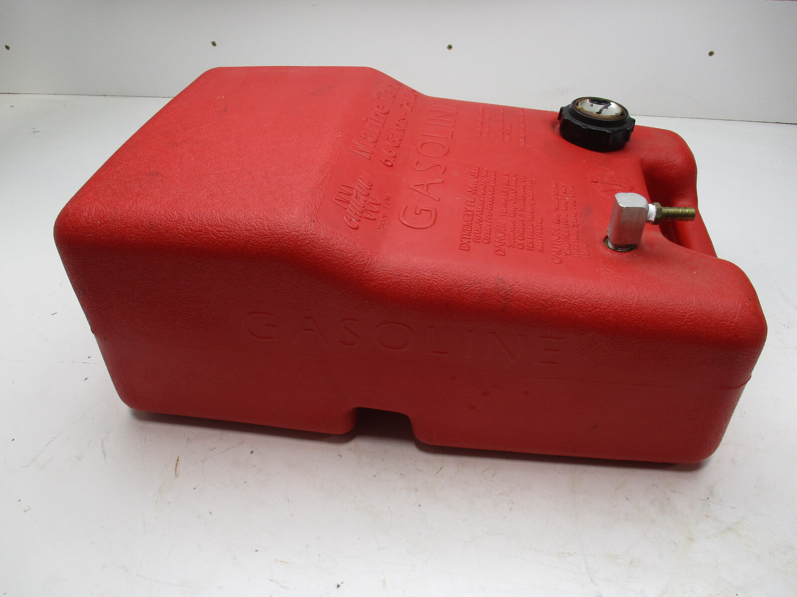 Chilton Outboard Plastic Red Remote Portable Marine Gas Tank 6.6 Gallons