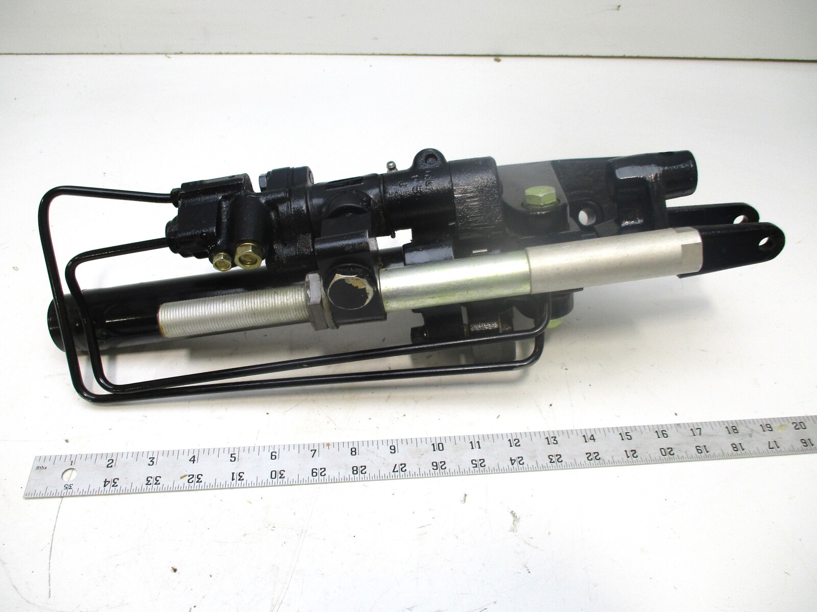 Mercruiser MCM I Stern Drive 120/470 Power Steering Cylinder Assembly 1979-1982 GBP005883