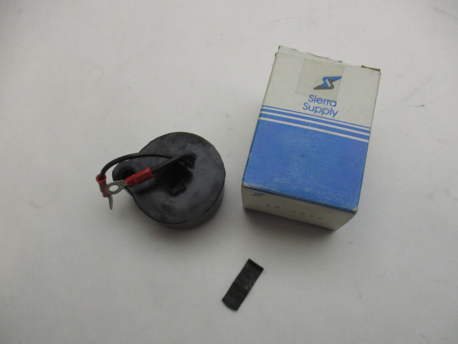 18-5244 SIERRA Vintage Mercury 3.9-35 HP Outboard Ignition Coil GBP006591