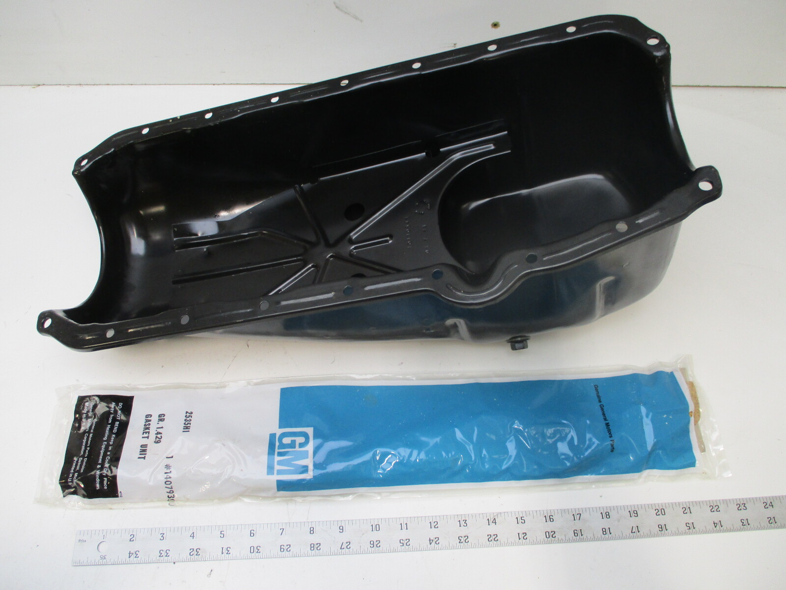 78778 Mercruiser Stern Drive GM 305 Oil Pan 1977-1982 Port Side Mounted Dipstick GBP006734