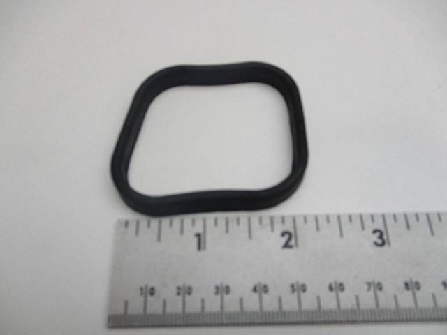 318996 0318996 OMC Evinrude Johnson Outboard Rubber Exhaust Seal 9.9 & 15 HP NLA