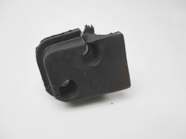 0320834 320834  Evinrude Johnson 150-200 Hp Outboard Cowl Cable Grommet