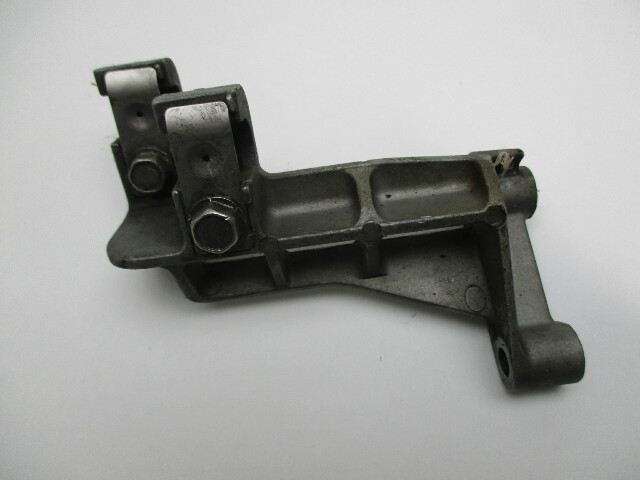 351927 0351927 Trunnion Bracket for Evinrude Johnson E-Tec Outboard