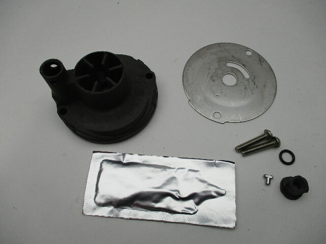 379770 0379770 OMC Water Pump Housing Kit for Evinrude Johnson Outboard 4-5HP