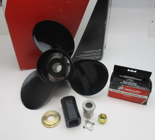 48-832828A45 15 x 17 Pitch Prop for 115 Hp & Up 4 3/4" Gearcase Mercury Outboard