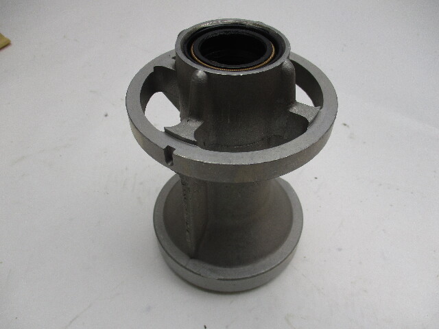 52132A1 Fits Mercury Mariner Outboard Lower Unit Bearing Carrier 52132T1