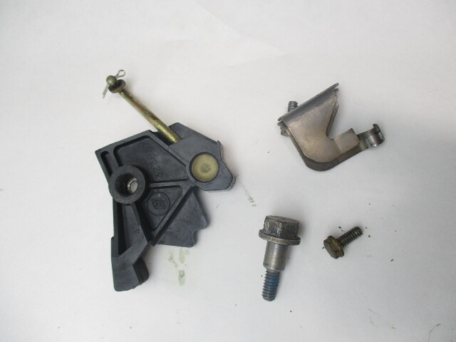 0387257 319413 9.9/10 15 HP Evinrude Johnson Outboard Motor Shift Lock Lever and Hub