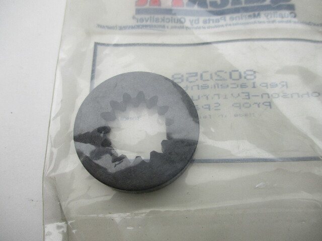 802058 323943 Prop Nut Spacer Johnson Evinrude 20-35 HP Outboards
