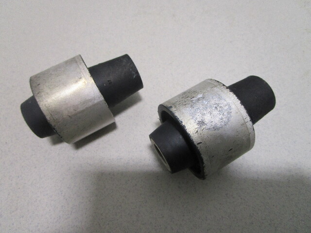 898801 Mercury Mariner Outboard 75-115 Hp 4 Stroke EFI Lower Midsection Mounts