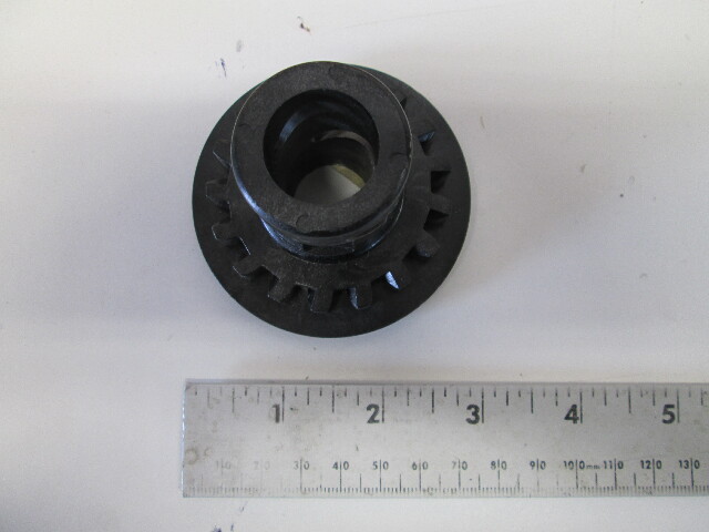 F525674 43-F525674-1 Chrysler Outboard Starter Pinion Gear 6-8 Hp NLA