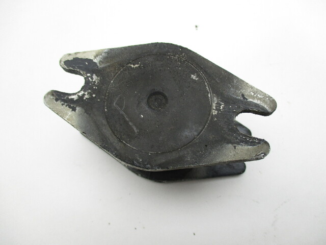 0321469 0766466 Lower Front Rubber Mount Evinrude Johnson 20 - 35 Hp