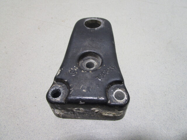 0912391 3858192 OMC Cobra Gimbal Assy Steering Support Bracket