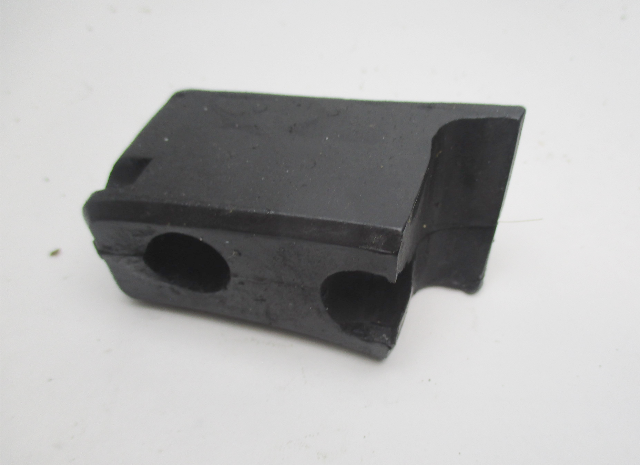 0318368 Evinrude Johnson Outboard Cowl Throttle Cable Grommet 85-140 Hp