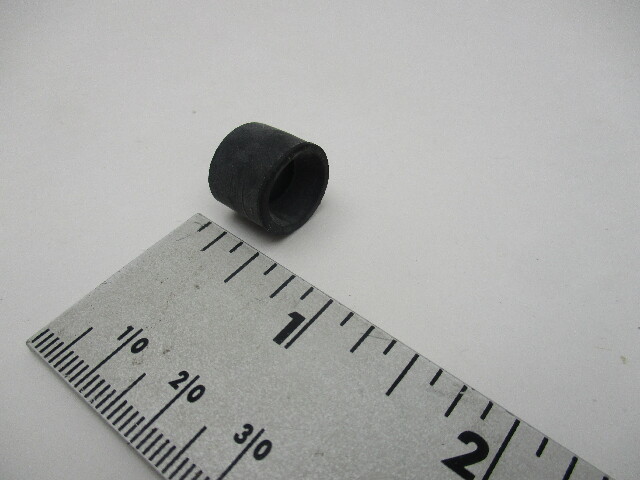 324045 0324045 Upper Tube Grommet OMC Evinrude Johnson 5-15HP
