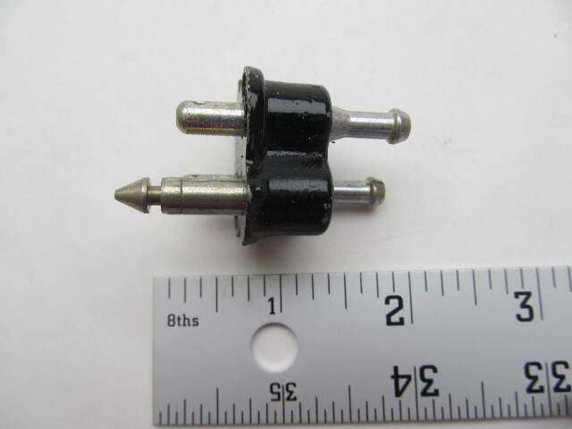 375788 0375788 OMC Fuel Body Dual Line Connector Evinrude Johnson 7.5-25HP 1950s