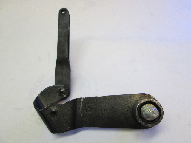 0386802 Evinrude Johnson 70 & 75 HP Outboard Bellcrank Hub & Pin W/ Link 0328567