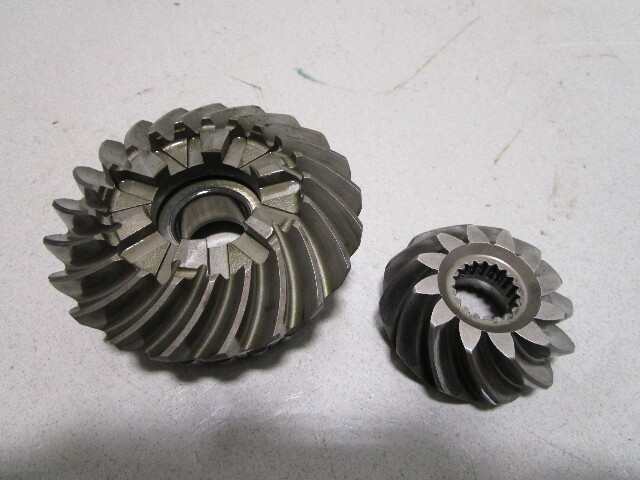 8M0028817 43-891967 Mercruiser Stern Drive Lower Unit Forward & Pinion Gear Set