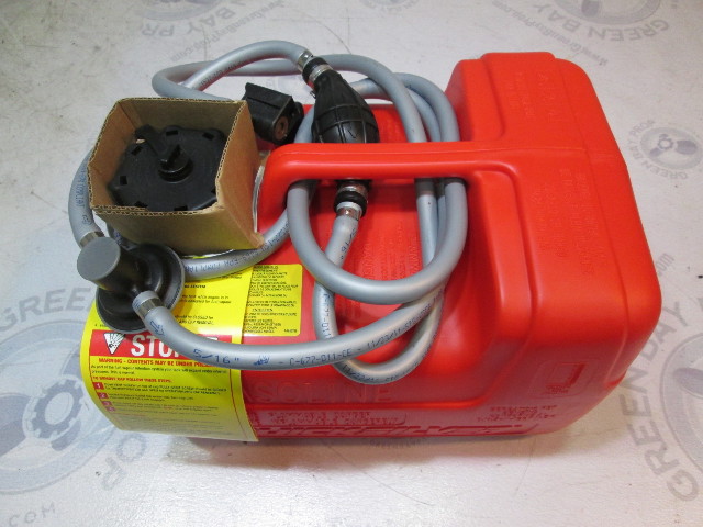 8M0054621 Quicksilver Plastic Red Remote Portable Marine Gas Tank 3 Gallons