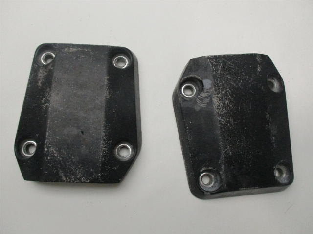 0338741 Evinrude Johnson 90-300 Hp Midsection Lower Mount Bracket Covers