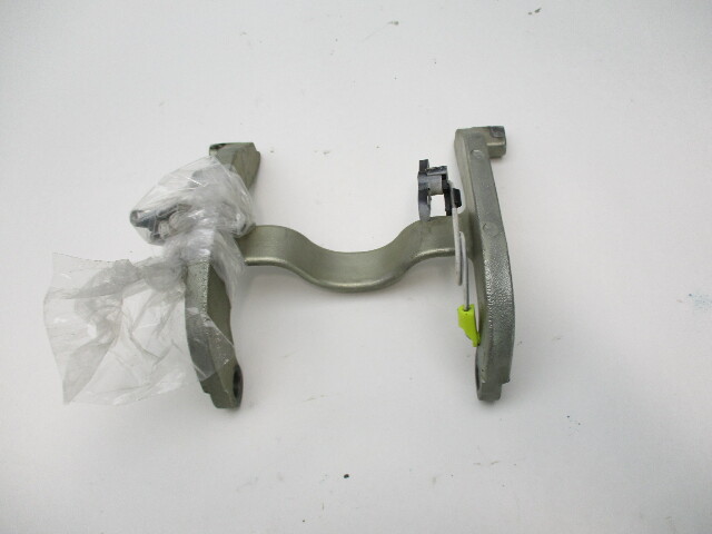 335470 Blue Evinrude Johnson Outboard Swivel Bracket Trail Lock Arm