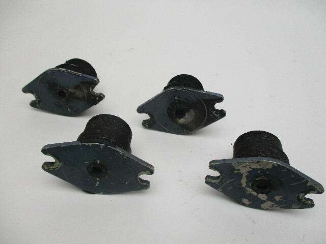 0380680 1977 6 Hp Rubber Side Mount for Evinrude Johnson Outboard Set of Four