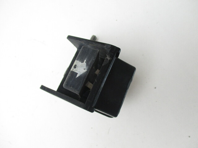 435818 OMC Evinrude Johnson Cover Latch Upper to Lower Cover 0435818