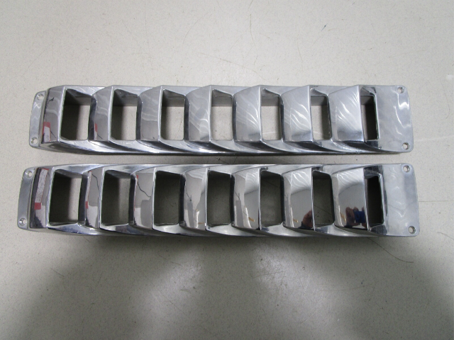 1986 Rinker V180 Boat Vents Bilge Blower Louvered Cover Set 17" Plastic Chrome