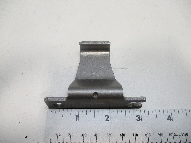 822363T1 8223631 822363 Mercury Mariner 75 Hp - 125 Hp Outboard Cowl Retainer