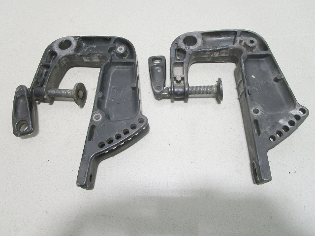 8466A2 Mercury 18 25 Hp Outboard Transom Clamp Bracket Set