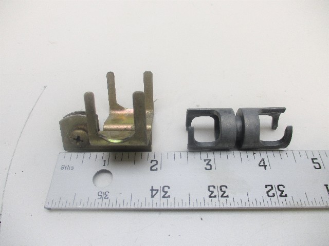 0126535 OMC Binnacle Remote Control Dual Cable Retainer & Anchor 0126534