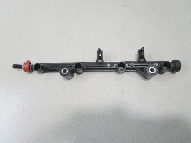 6C5-13161-00-00 Yamaha Outboard 60 HP 4 STK Fuel Delivery Pipe