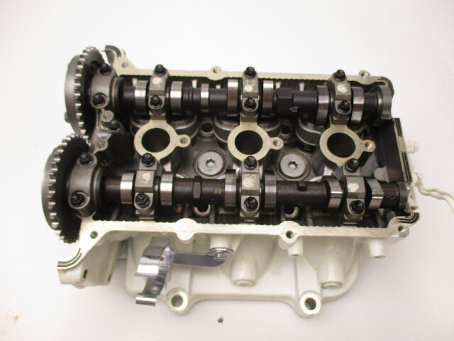 5031288 Evinrude Johnson Outboard 40 HP 4 STK Cylinder Head Assembly