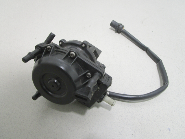0438404 Evinrude/Johnson/OMC VRO 4 Wire Fuel Pump Oil Injector
