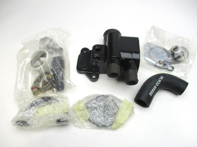 861493A3 47587 60372A1 Thermostat Housing Assy Mercruiser 120-165 3.0L
