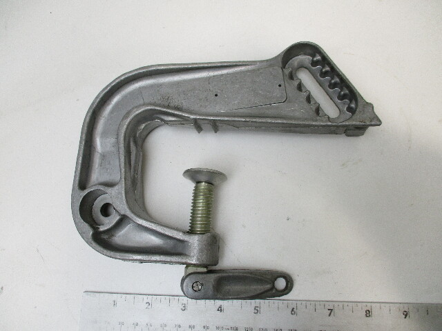 0380954 Evinrude Johnson Outboard 9.5 HP Left Port Stern Bracket Clamp 1960's