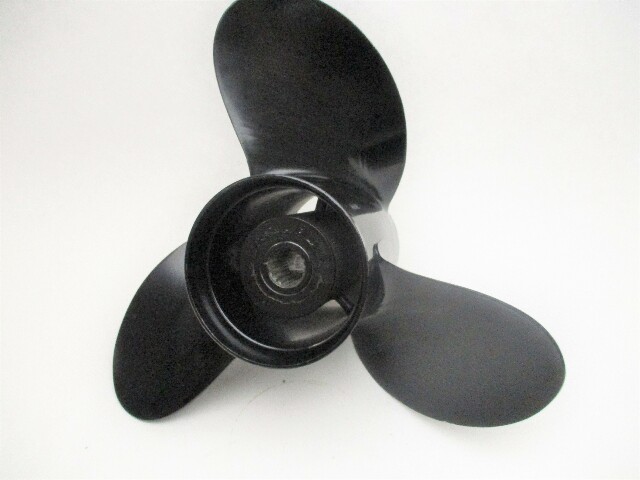 763316 15 x 17 Pitch Prop for Volvo Penta SX & Cobra SX Sterndrive 19 Spline