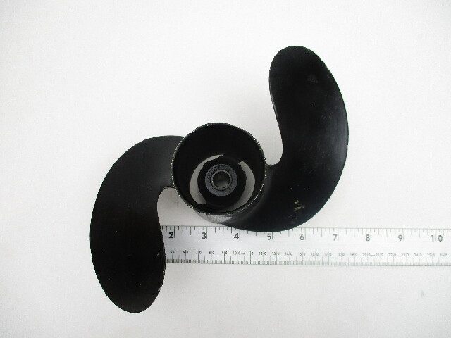 48-31105A1 7 7/8" X 8P Mercury Outboard Prop Propeller 6 Spline  3.9, 6 HP