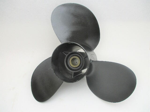 48-18616A40 17 3/4" X 21 Pitch RH Boat Prop Fits Mercruiser Bravo II Stern Drive