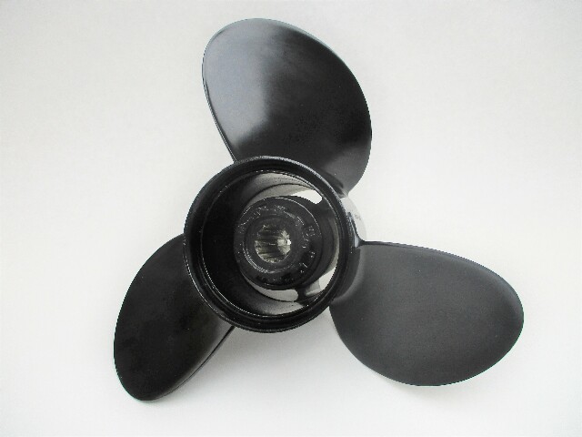 13-1/4 X 17 Pitch Propeller for 40-140 HP Mercury Force Outboards