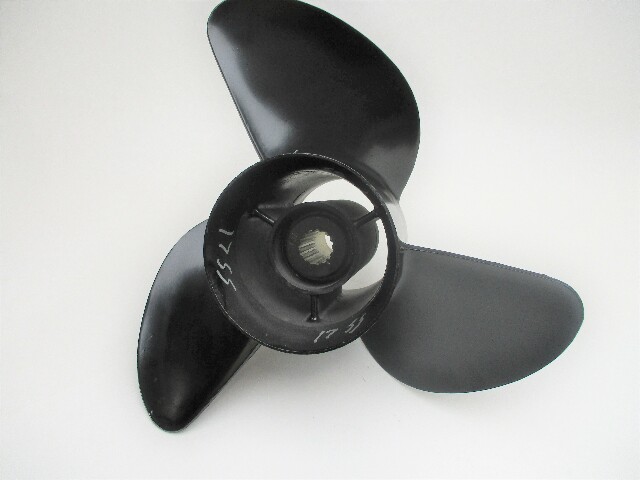 13 3/4" X 17 Pitch Painted "M" SS Propeller for 150-250 HP Yamaha 15 Spline
