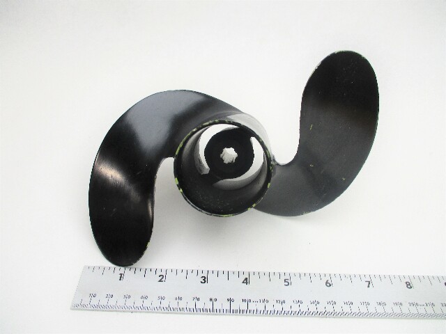 48-31105A1 7 7/8" X 8P Mercury Outboard Prop Propeller 6 Spline  3.9, 6 HP