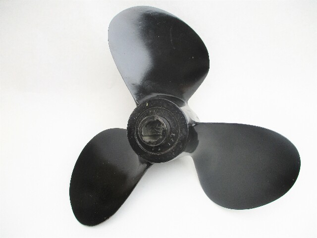 PR124 14 x 18P Prop OMC Stringer 100-245HP Pin Drive 1967-77