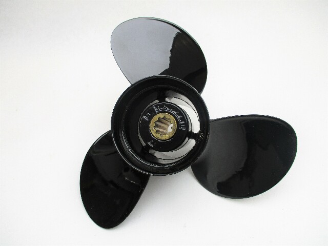 896892A40 9 3/4  x 9 1/2P Mercury 25-30 HP 4 Stroke Prop 10 Spline Alum Prop