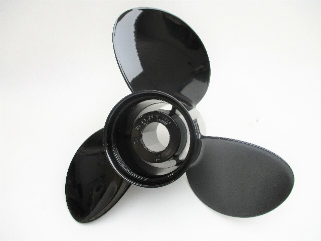 BLACK DIAMOND 13-1/4 X 17 Pitch Prop for 40-140 HP 4 1/4" Gearcase Outboards