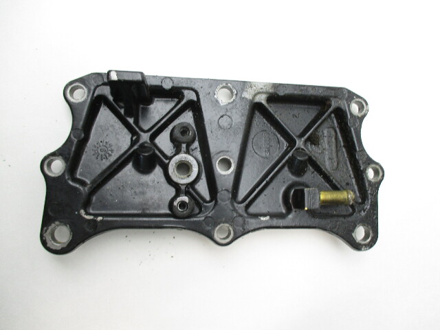 0433567 0439912 By-Pass Cover for Evinrude Johnson 20 25 28 30 35 Hp Outboard