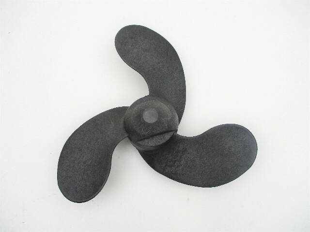 48-815083  7.4  x 6 Pitch 3-Blade Plastic Propeller Mercury 2 - 3.5HP