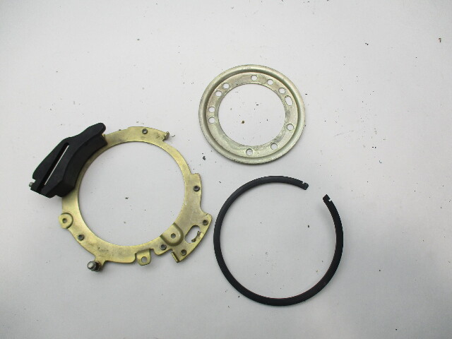0332063 Armature Timer Base Support Plate & Retainer Evinrude Johnson 0439954